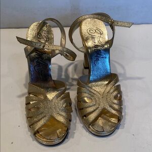 Thom McAn Gold Heels